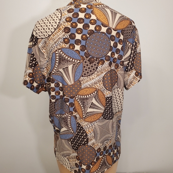 D.F.A New York printed Blouse w/Snake Detail - Picture 4 of 6